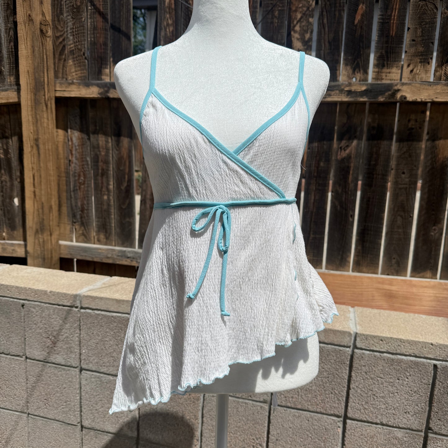 y2k asymmetrical white / blue top