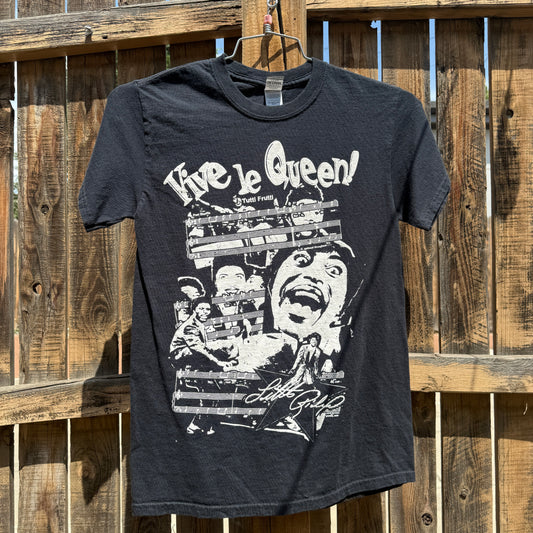 vive le queen! tee